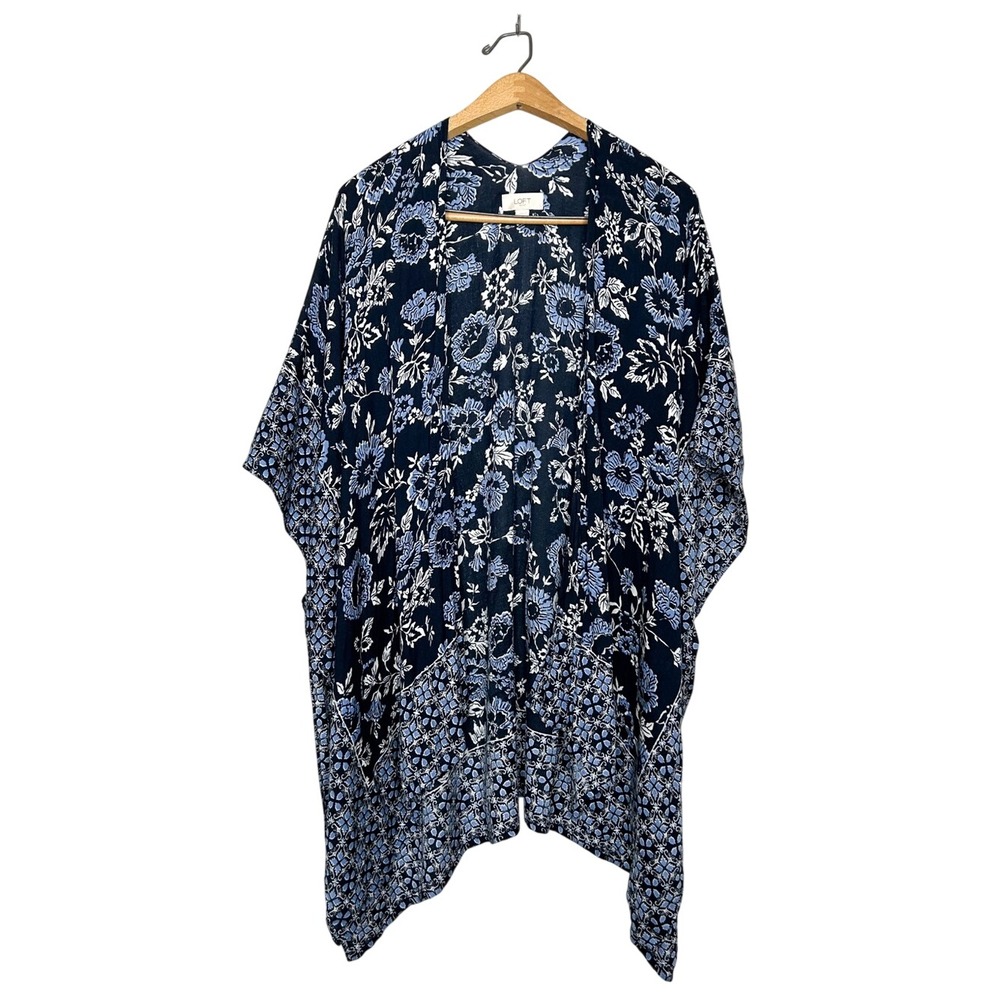 Ann Taylor LOFT Blue Floral Print Lightweight Shawl One Size